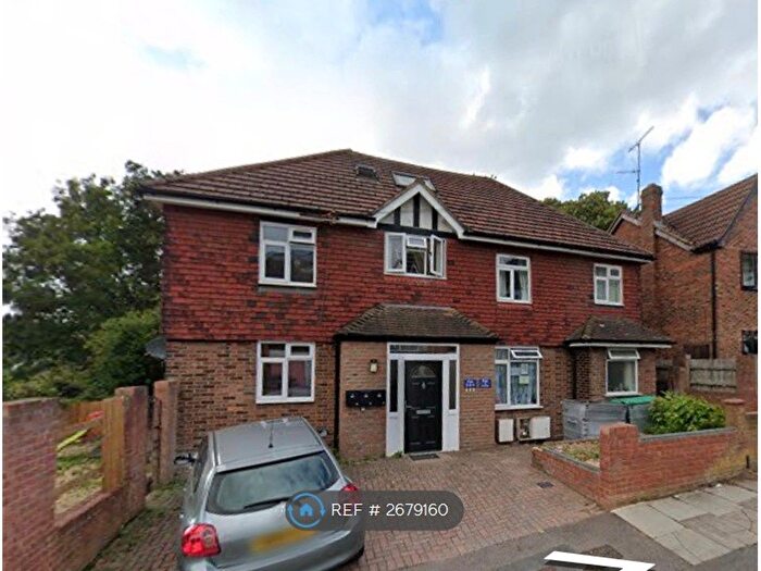 2 Bedroom Flat To Rent In Pomfret Avenue, Luton, LU2
