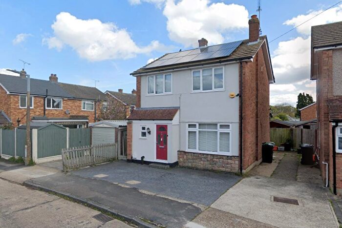 4 Bedroom Detached House To Rent In Dukes Farm Road, CM12