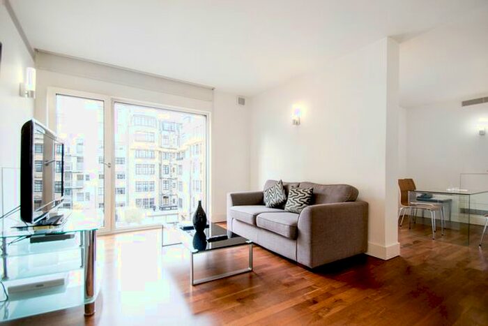 1 Bedroom Flat To Rent In Weymouth Street, Marylebone, London, W1W