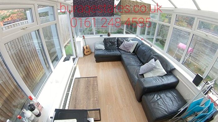 5 Bedroom Semi-Detached House To Rent In Finchley Road, Manchester, M14