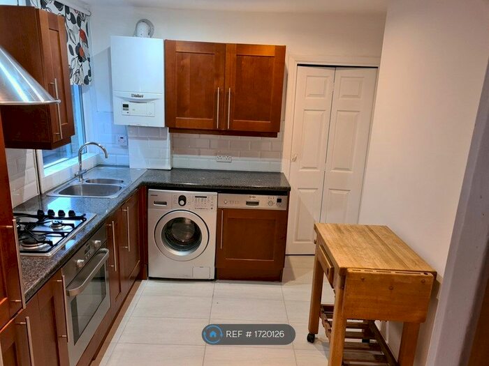 3 Bedroom Terraced House To Rent In Edridge Road, Croydon Surrey, CR0