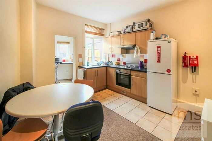 3 Bedroom End Of Terrace House To Rent In Broadholme Street, Lenton, Nottingham, NG7