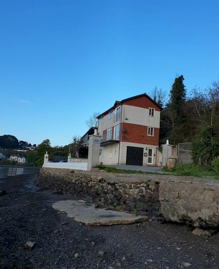 3 Bedroom Detached House To Rent In Tamar Street, Saltash, PL12