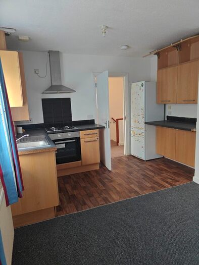 2 Bedroom Maisonette To Rent In Collingwood Close, Twickenham, TW2