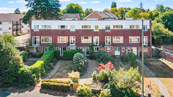 4 Bedroom Terraced House To Rent In Lindfield Gardens, Guildford, GU1