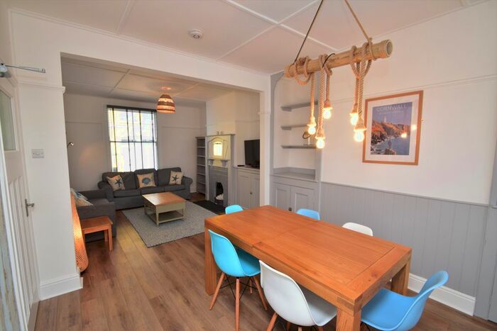 2 Bedroom Cottage To Rent In Trefusis Road, Flushing, Falmouth, TR11