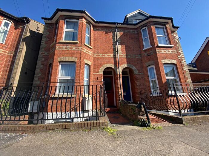 1 Bedroom Apartment To Rent In Victoria Road, Holy Trinity, GU1
