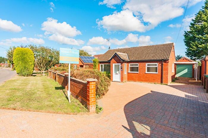 2 Bedroom Detached Bungalow For Sale In Low Bungay Road, Loddon, NR14