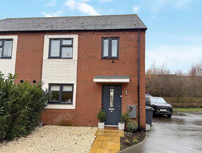 4 Bedroom Semi-Detached House For Sale In Macbeth Road, Meon Vale, Stratford-Upon-Avon, CV37