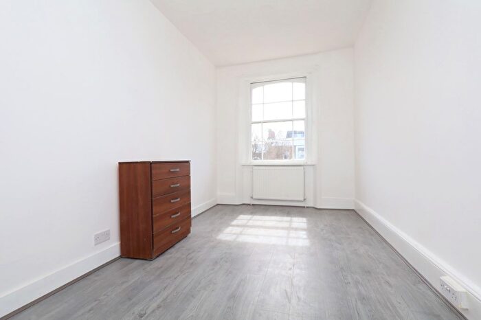 Studio To Rent In Mildmay Road, London, N1