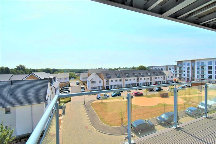 2 Bedroom Flat To Rent In Wallingford Way, Maidenhead, SL6