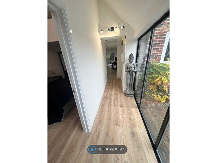 1 Bedroom Maisonette To Rent In Latchmoor Way, Gerrards Cross, SL9