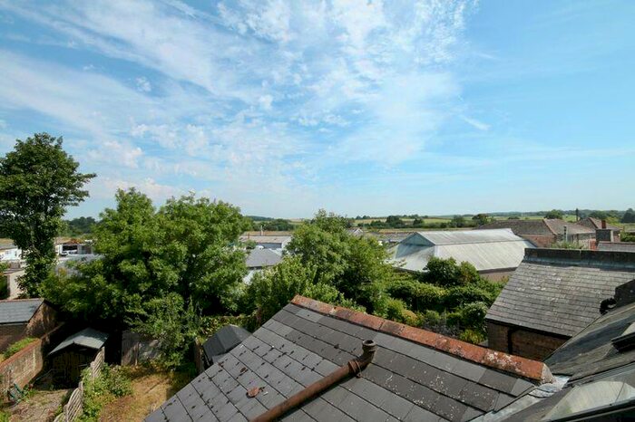 1 Bedroom Flat To Rent In London Road, Dorchester, DT1