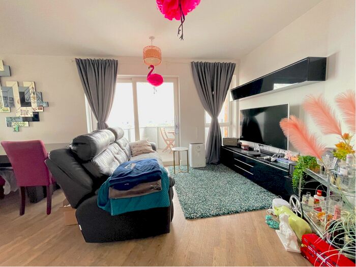 2 Bedroom Flat To Rent In Ivy Point, Hannaford Walk, London, E3