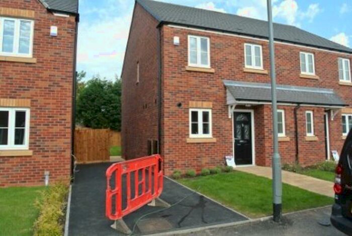 3 Bedroom Semi-Detached House To Rent In Waterside Close, Sandiacre, NG10