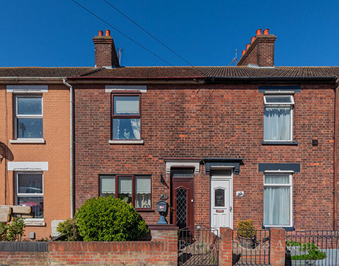 3 Bedroom Terraced House For Sale In Alderson Road, Great Yarmouth, NR30