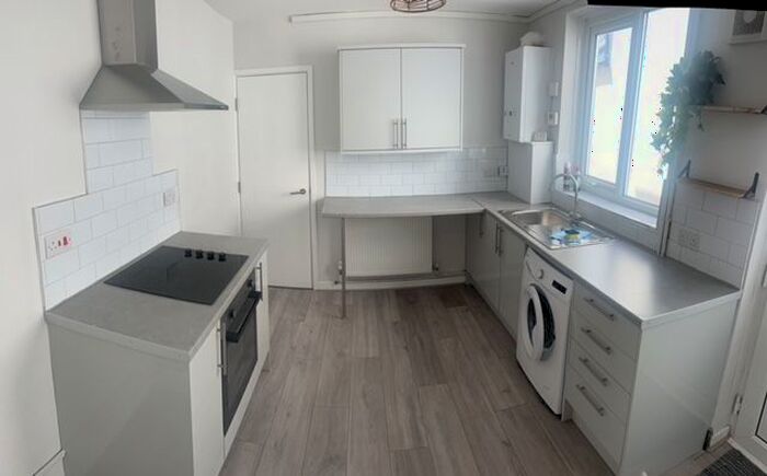 1 Bedroom Flat To Rent In Crwys Road, Cardiff, CF24