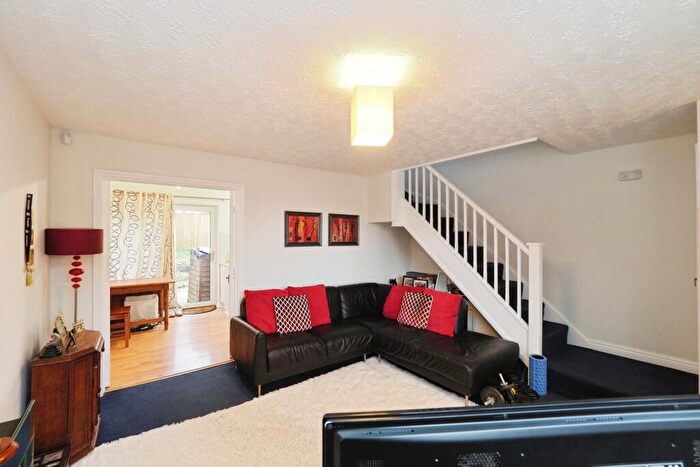 3 Bedroom End Of Terrace House For Sale In Lydstep Close, Oakwood, Derby, DE21