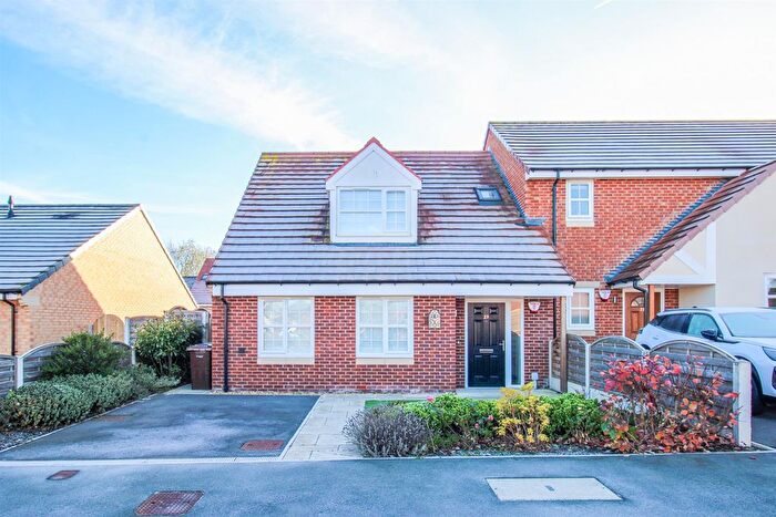 2 Bedroom Semi Detached Bungalow For Sale In Nevile Drive, Walton, Wakefield, WF2