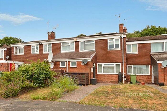 3 Bedroom Terraced House To Rent In Pinewood Park, Farnborough, Hampshire, GU14
