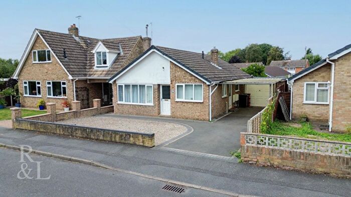 3 Bedroom Detached Bungalow For Sale In Masefield Close, Measham, DE12