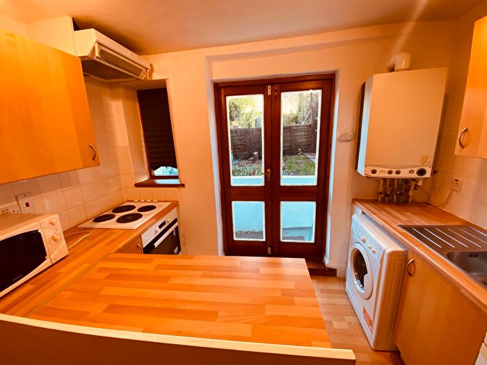 1 Bedroom Flat To Rent In Berriman Road, London, N7