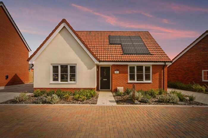 2 Bedroom Bungalow For Sale In Kingfisher Crescent, Needham Market, Suffolk, IP6