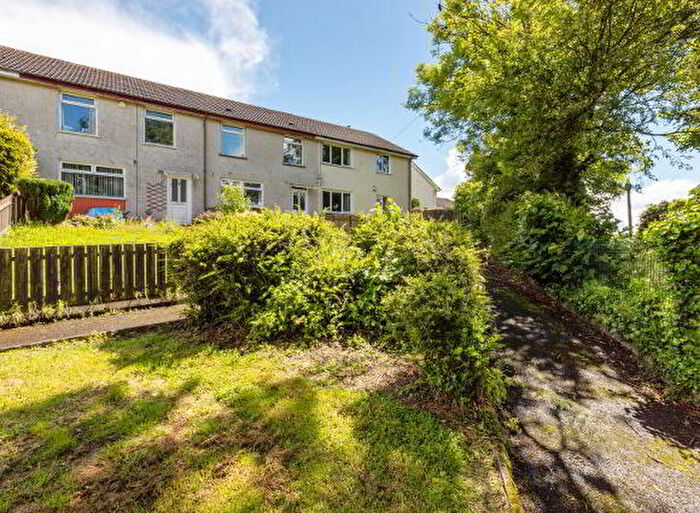 2 Bedroom Apartment / Flats For Sale In Titterington Gardens, Lisburn, BT27