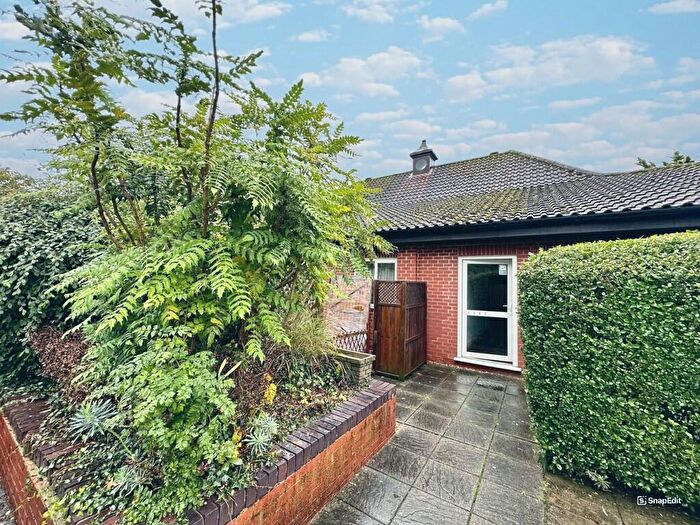 1 Bedroom Apartment For Sale In Cambridge Court, Cambridge Road, SG11