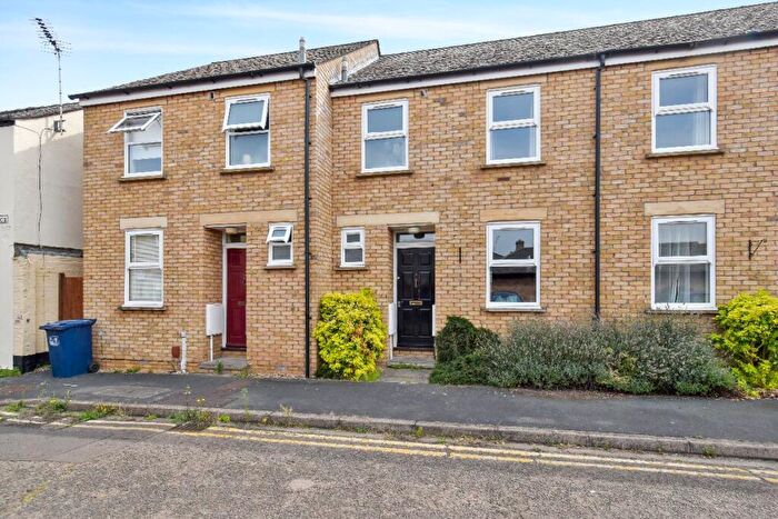 4 Bedroom Terraced House For Sale In Romsey Terrace, Cambridge, CB1