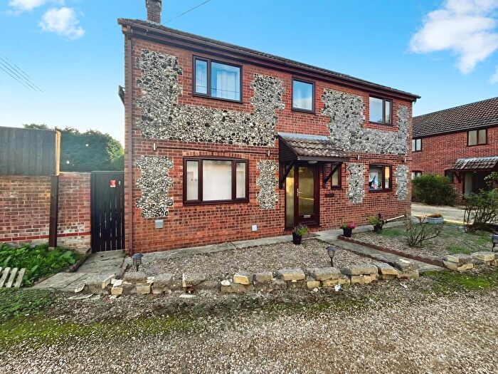 4 Bedroom House To Rent In Cassino Court, IP27