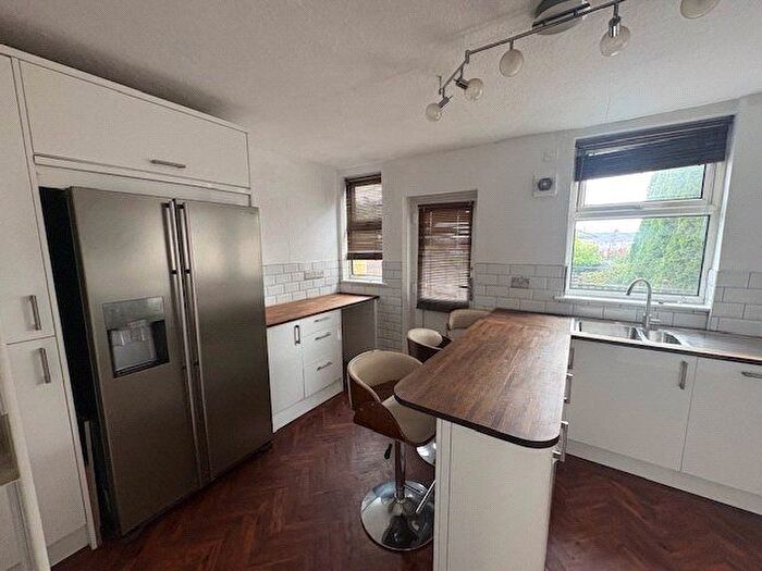 2 Bedroom Property To Rent In Melrose Avenue, WN7