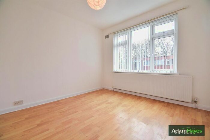 1 Bedroom Flat To Rent In Finchley Park, North Finchley, N12