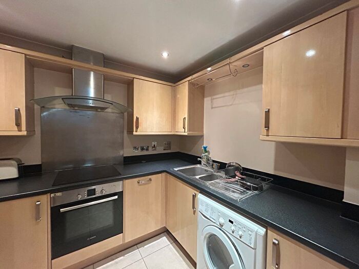 2 Bedroom Flat To Rent In London Road, Headington, Oxford, OX3