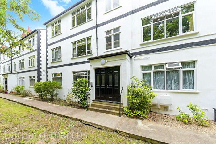2 Bedroom Flat To Rent In Martin Way, Morden, SM4