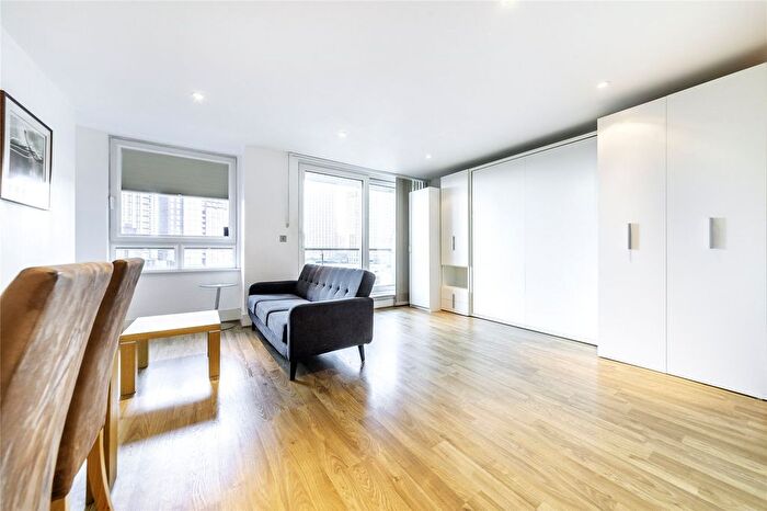 Studio To Rent In St. George Wharf, London, SW8