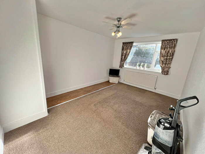2 Bedroom Bungalow For Sale In Kelverdale Road, Cleveleys, FY5