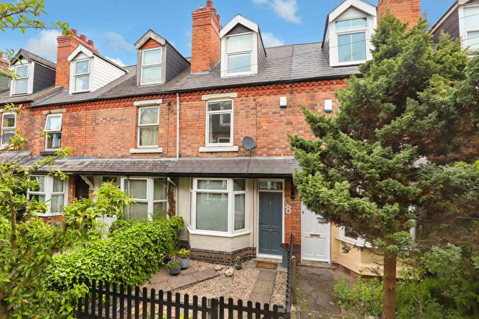 3 Bedroom Terraced House For Sale In Wycliffe Grove, Nottingham, NG3