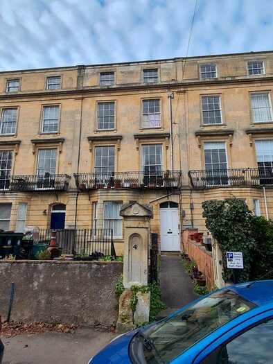 3 Bedroom Flat To Rent In Apsley Road &#; Ground, Clifton, BS8