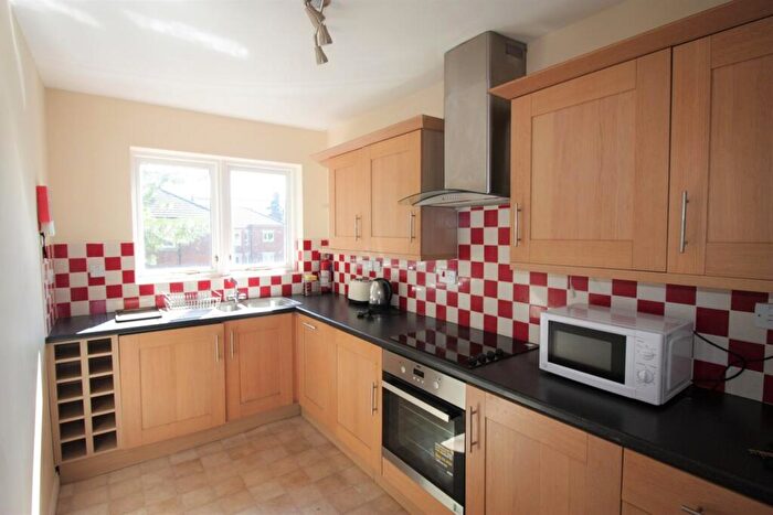 3 Bedroom Flat To Rent In Orchard Place, Newcastle Upon Tyne, NE2