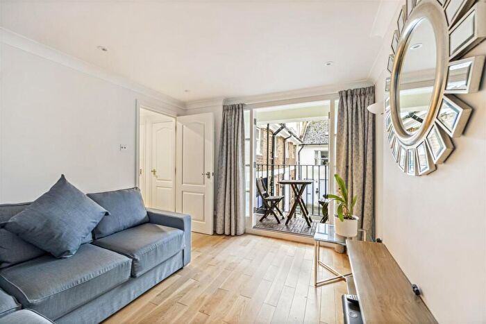 2 Bedroom House For Sale In Eastern Terrace Mews, Kemp Town, Brighton, BN2