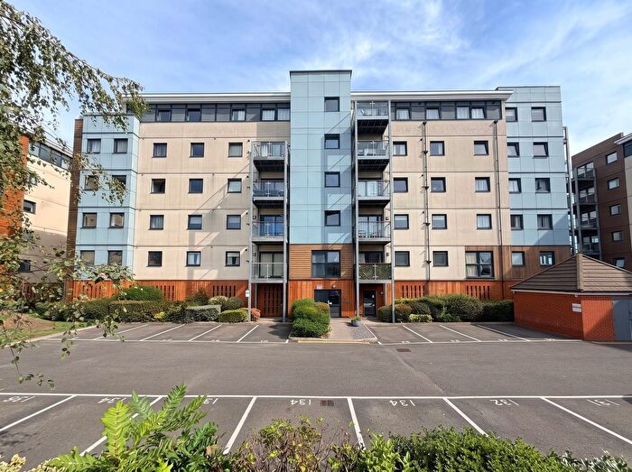 2 Bedroom Flat To Rent In Groombridge Avenue, Eastbourne, BN22