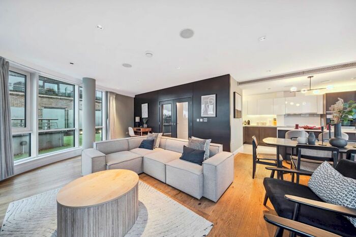 3 Bedroom Flat To Rent In Kew Bridge Road, Brentford, TW8