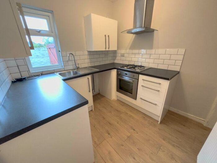 3 Bedroom Terraced House To Rent In Sweden Grove, L22