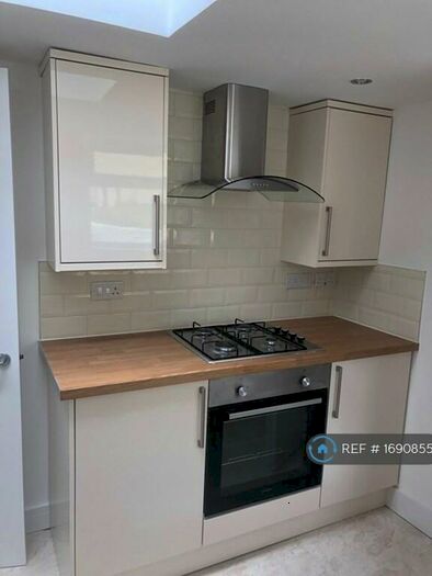 3 Bedroom Terraced House To Rent In Wyndham Street, Treorchy, CF42