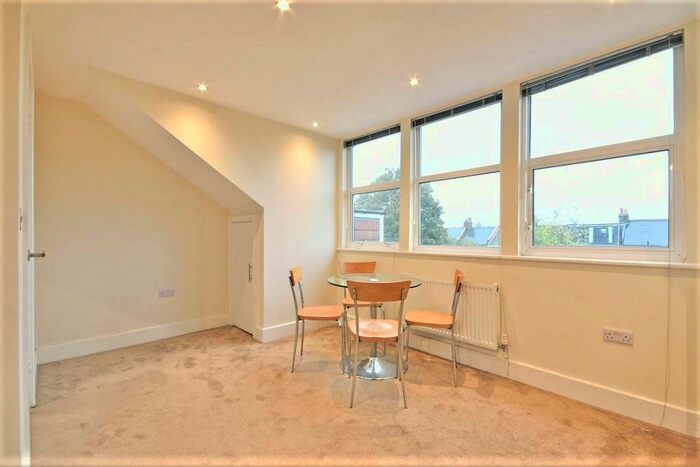 1 Bedroom Flat To Rent In Huddlestone Road, Willesden Green, London, NW2