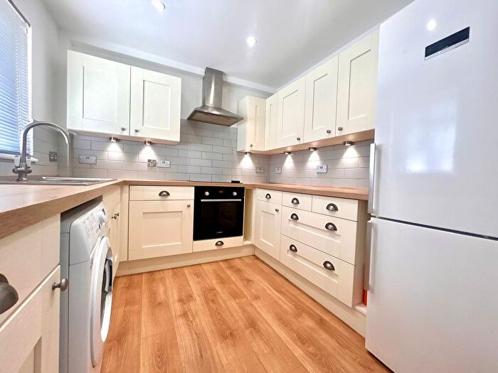 2 Bedroom Property To Rent In South Road, Portsmouth, PO1