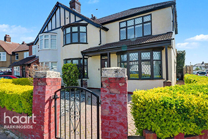 4 Bedroom Semi Detached House For Sale In Berkeley Avenue, Clayhall, IG5