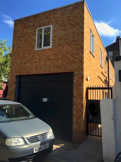 1 Bedroom Flat To Rent In High Road, Seven Kings, IG3