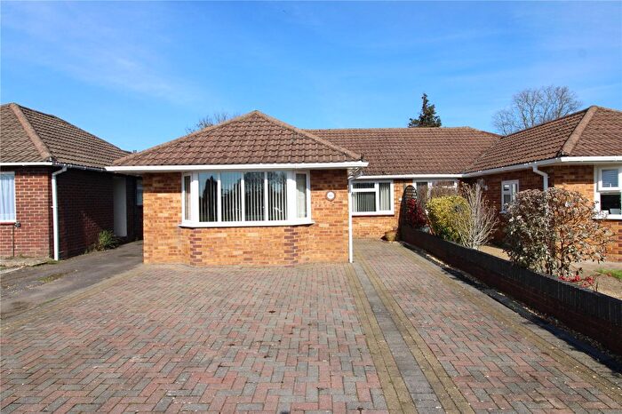 2 Bedroom Bungalow For Sale In Oak Road, Fareham, Hampshire, PO15